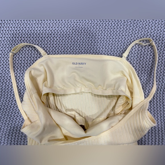 LIKE NEW size Large Old Navy Ribbed Strappy Tank - Picture 2 of 2